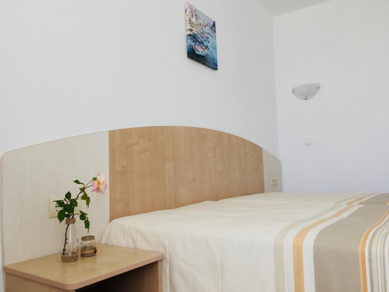 Alba Family Club Hotel Primorsko Exterior photo